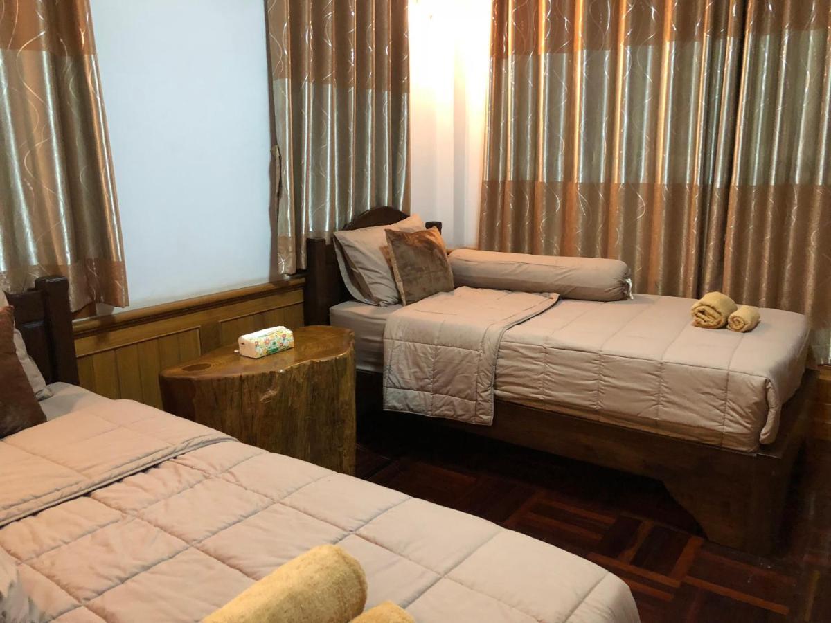 Ruen Thai Ban Rim Nam كامفاينغ فيت المظهر الخارجي الصورة